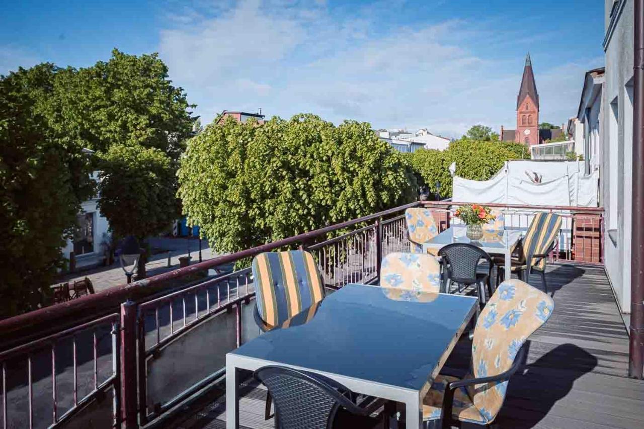 Apartmenthaus Chrischanshof Rostock Bagian luar foto