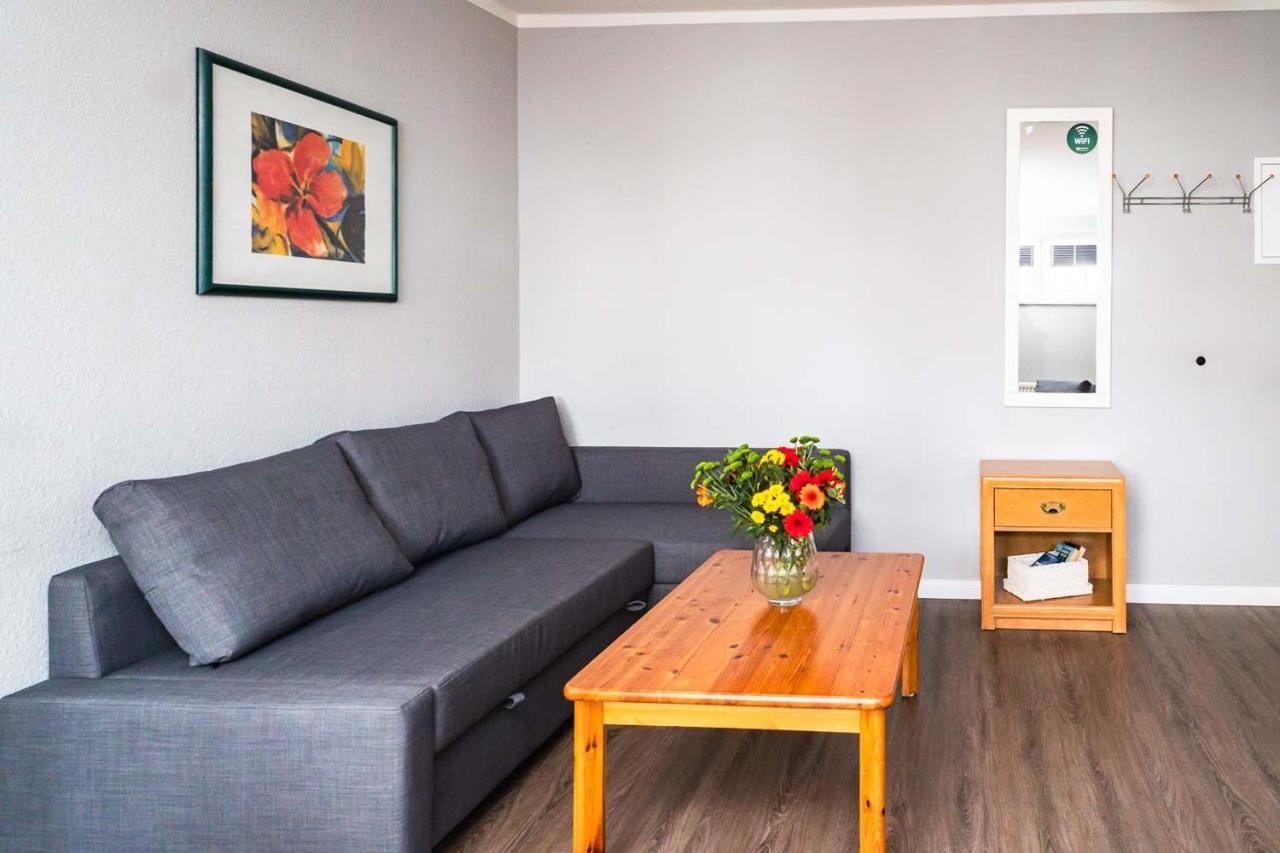 Apartmenthaus Chrischanshof Rostock Bagian luar foto